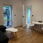 Apartman Nowoczesny Z Ogrodem *